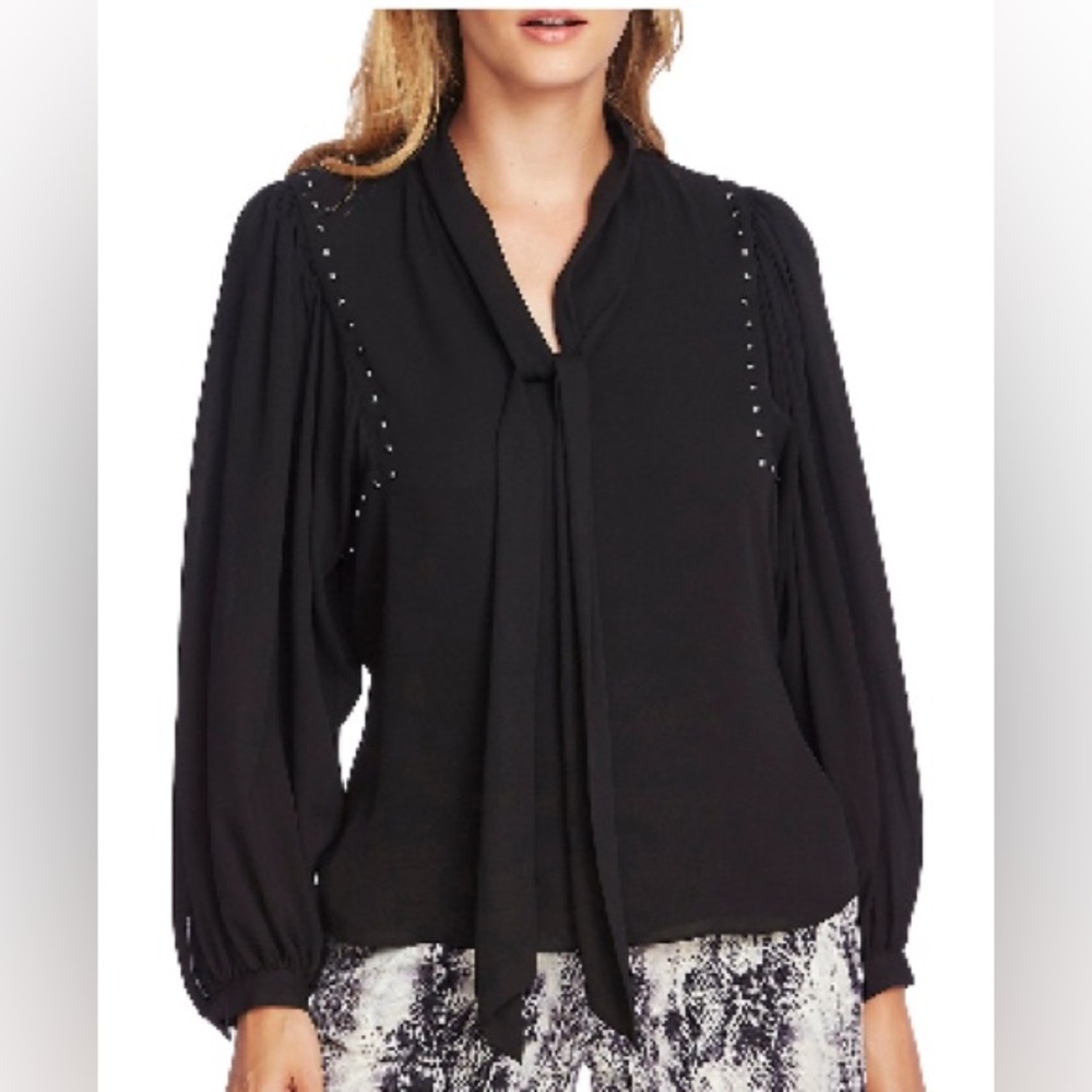 Vince Camuto Size XSmall Black Long Sleeve Oversized Top w/Silver Embellishments